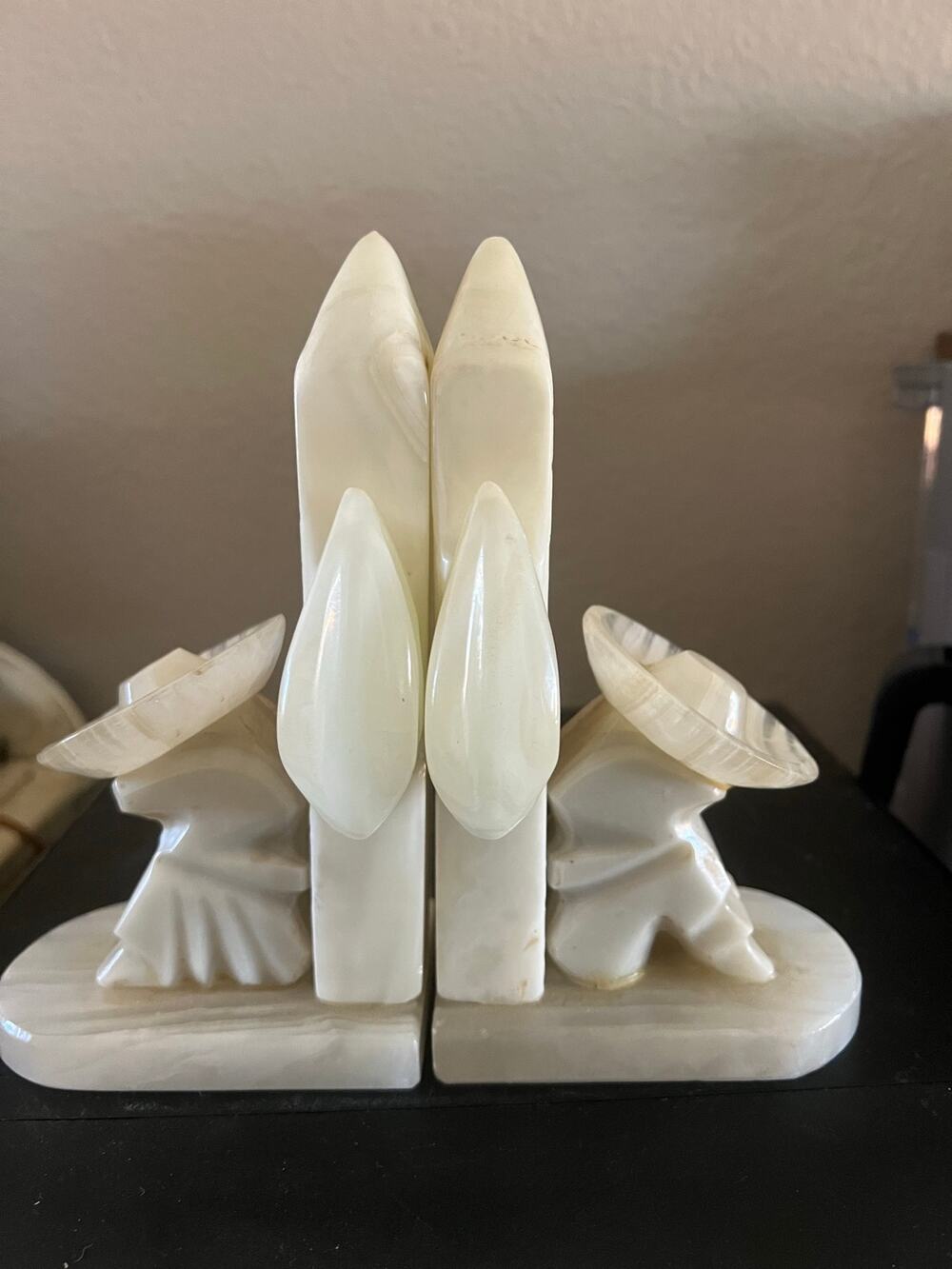Vintage Mexican Onyx Sombrero Siesta Bookends Hand Carved Ranchero Figures